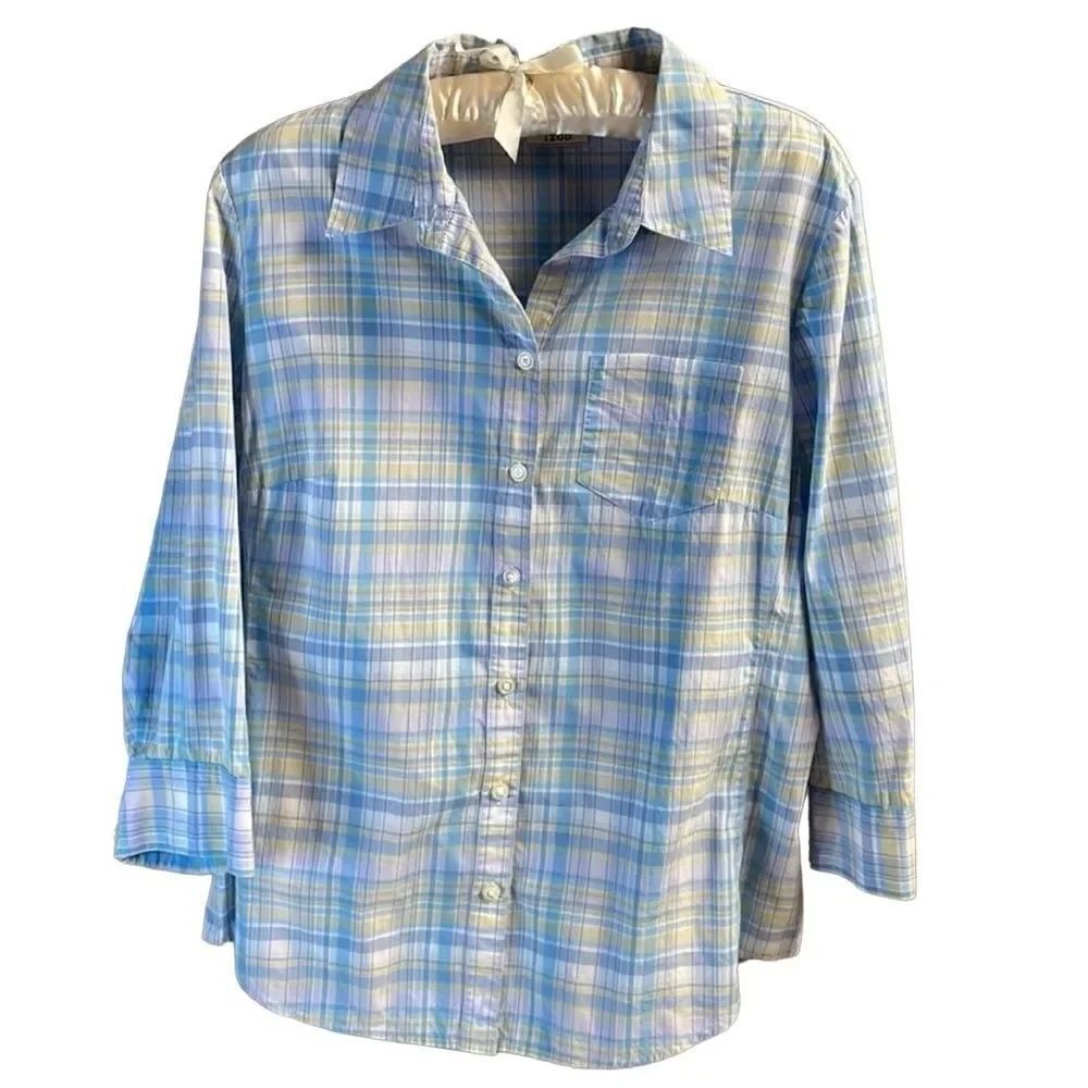 IZOD Ladies Button Up Cotton Long Sleeves Blouse Size Large Blue Plaid 100%